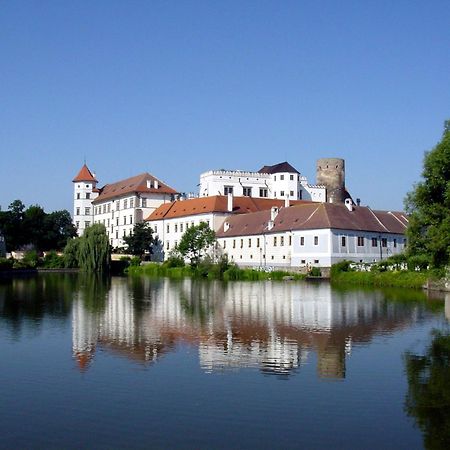 Penzion Kapitan Jindřichův Hradec Exterior foto